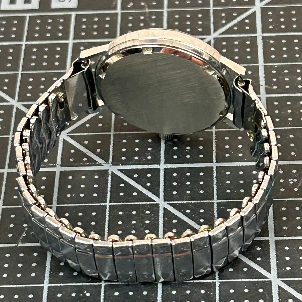 Vintage Helbros Invincible Watch Silver‎ Tone Date Manual Wind Swiss Made 34mm